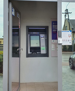 Centrala obraz przedstawia bankomat