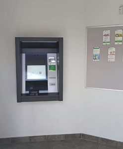 Centrala obraz przedstawia bankomat